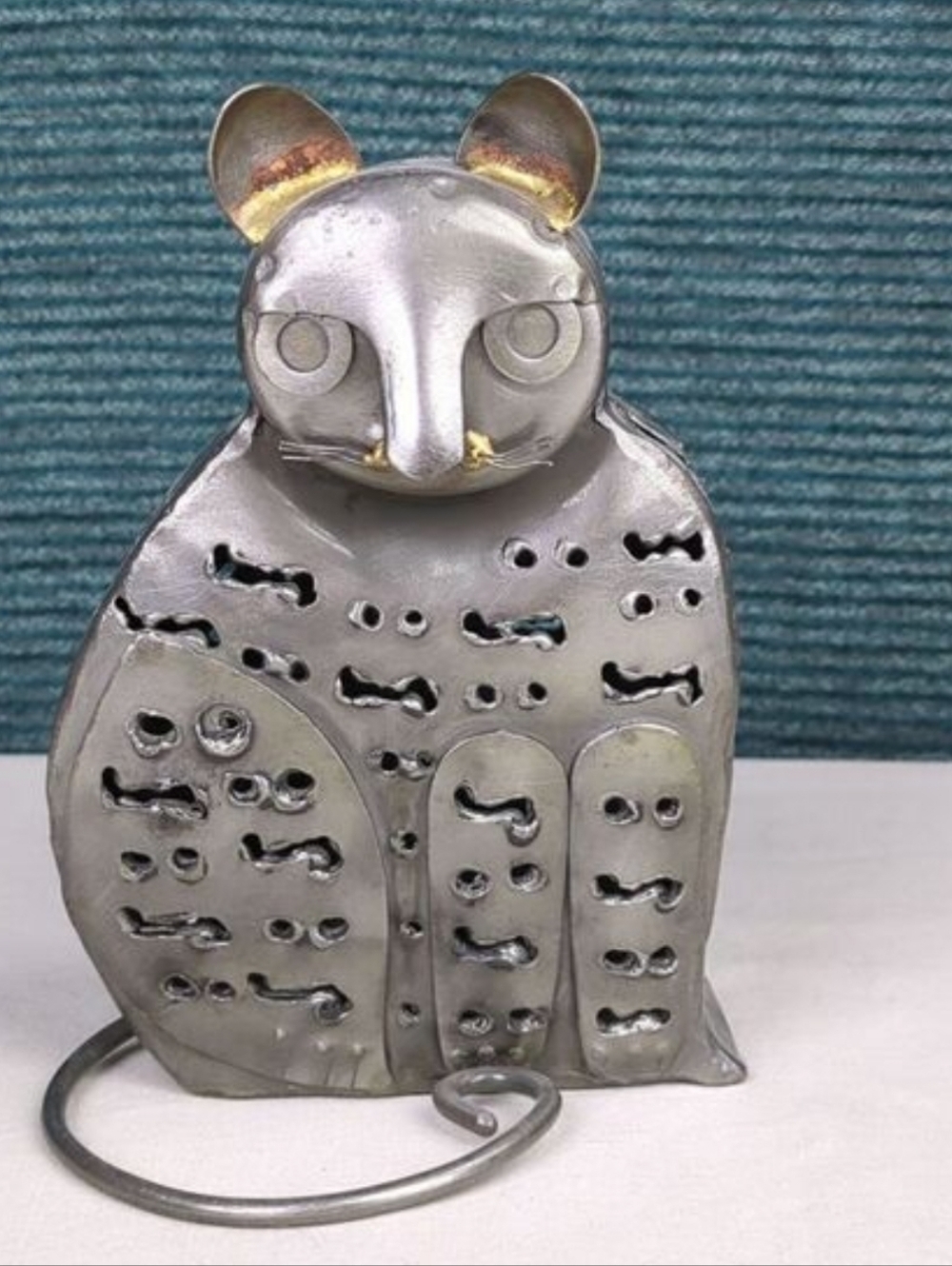 For Kitty Rescue! Metal Tealight Candle Holder